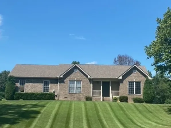 929 Bowling Branch Rd, Cottontown, TN 37048