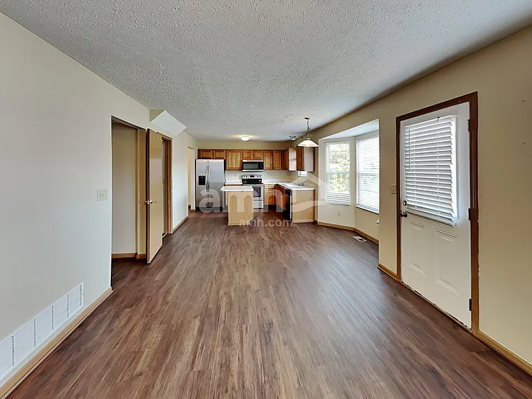 7080 Winchester Crossing Blvd — Photo 5