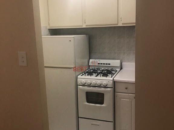 3rd image of 329 E 63rd St APT 1I