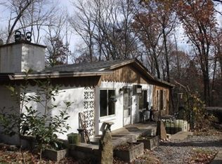 4013 Devils Fork Rd, Carbondale, IL 62902