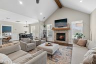 photo property thumbnail