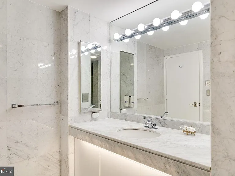 1200 Crystal Dr #411 — Photo 23