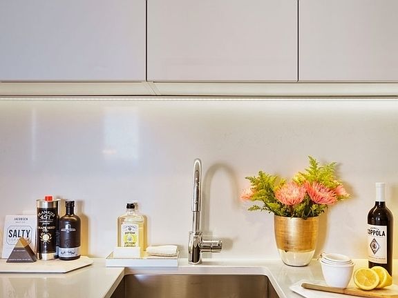 5th image of 605 W 42nd St APT 23U