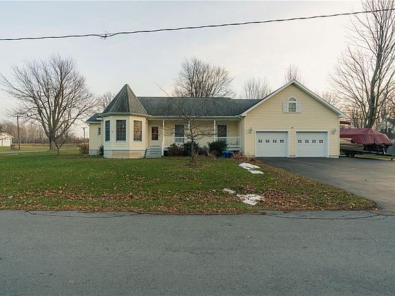 2nd image of 468 E Joseph St