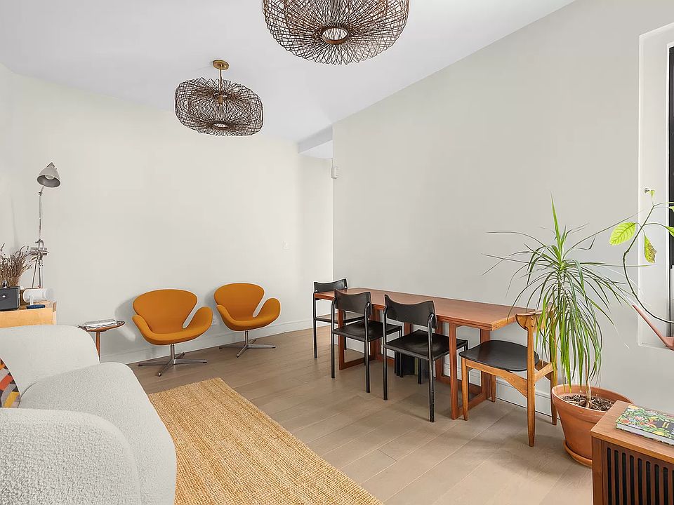 1st image of 315 E 12th St APT 30