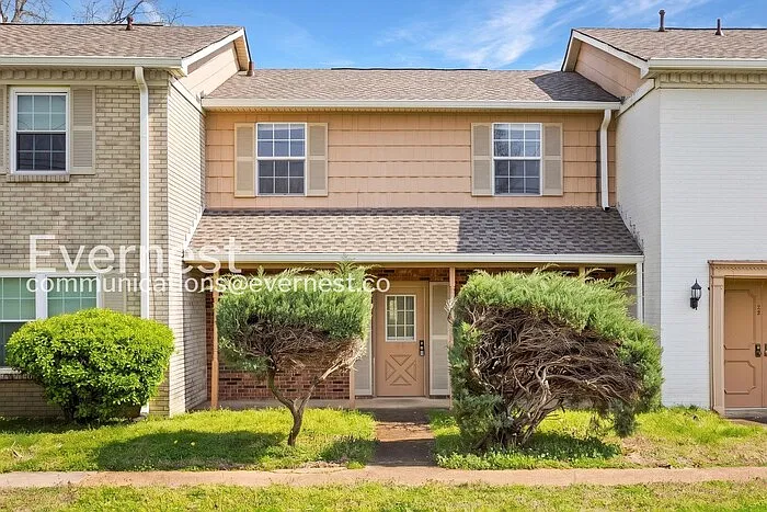 2 bed, 2.0 bath, 1168 sqft, $1,425 — Photo 1