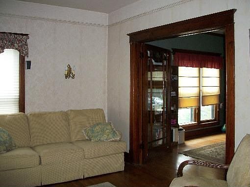 2nd image of 218 W Olive St