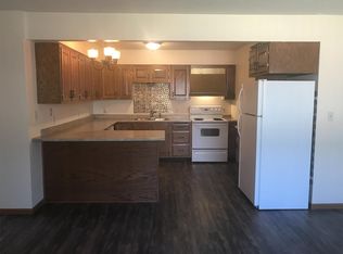 1460 32nd St S APT 402, Fargo, ND 58103