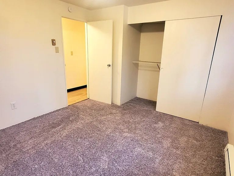 Fairview Apartments — Photo 12