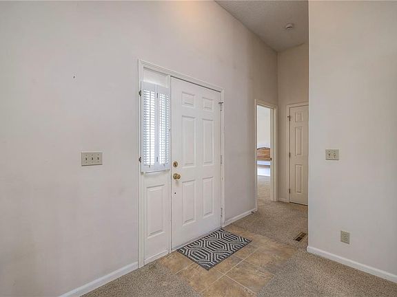 3rd image of 15715 Travis St