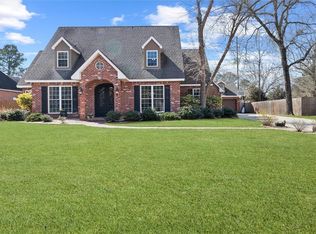 423 River Oaks Dr, Covington, LA 70433