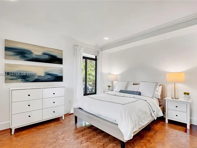3425 Alhambra Cir — Photo 34