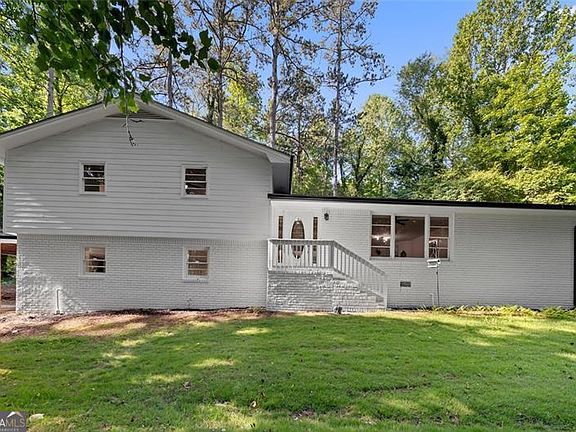 3rd image of 2984 E Paulding Dr