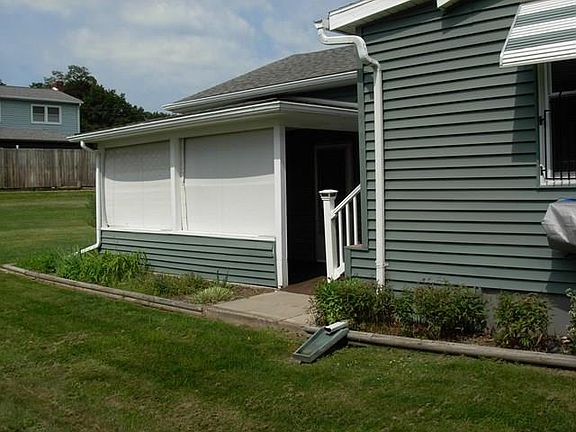5th image of 341 Mary St