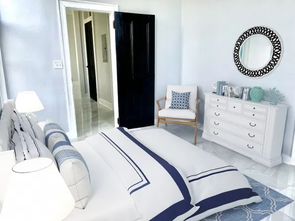 2403 Carondelet St APT E, New Orleans, LA 70130