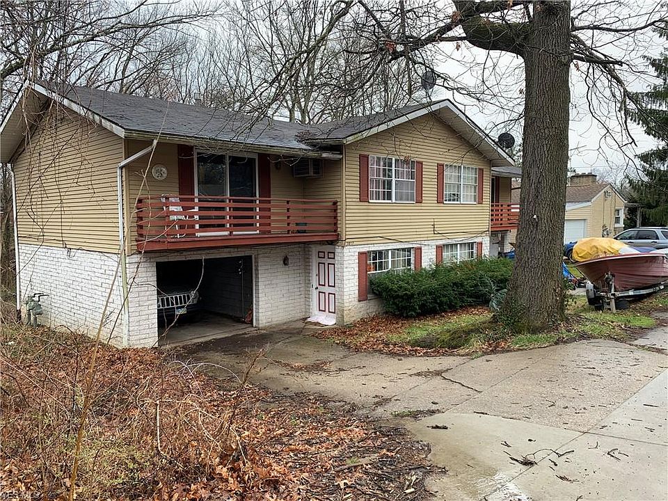 1st image of 3807 & 3811 Edgepark Dr