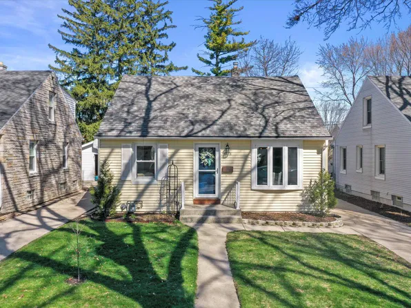 5138 North Bay Ridge AVENUE, Whitefish Bay, WI 53217