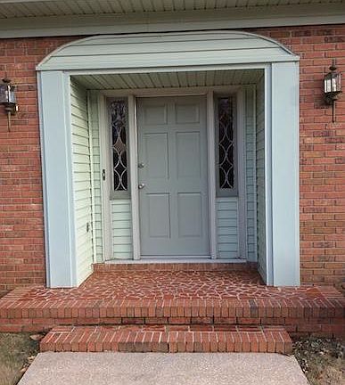 Entrance to 2 Eastwood Court
