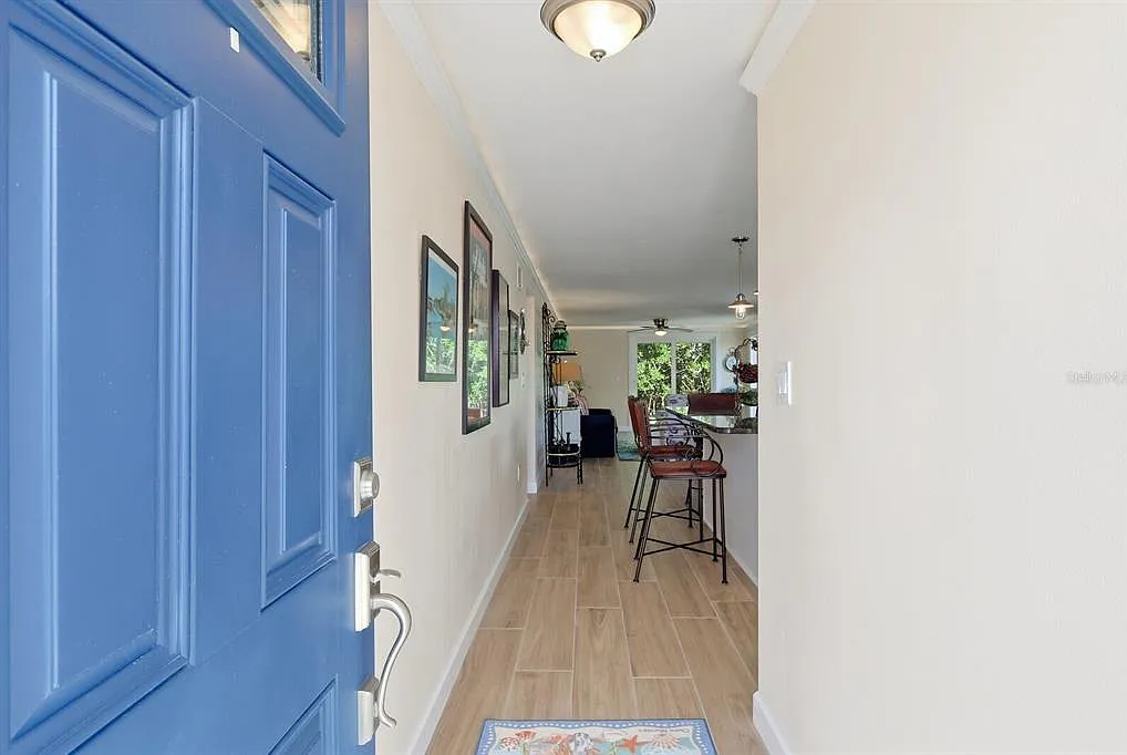 2 bed, 2.0 bath, 1380 sqft, $3,500 — Photo 2
