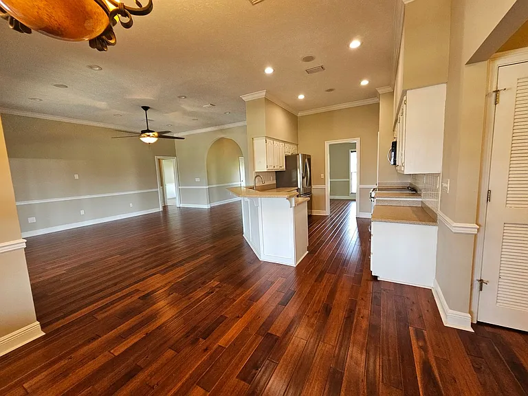 2103 Coral Dr — Photo 13