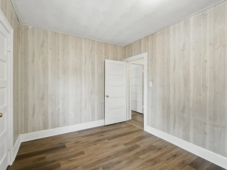 5611 Hampton Blvd — Photo 31
