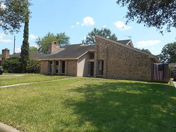 2nd image of 10315 Pine Pass Dr