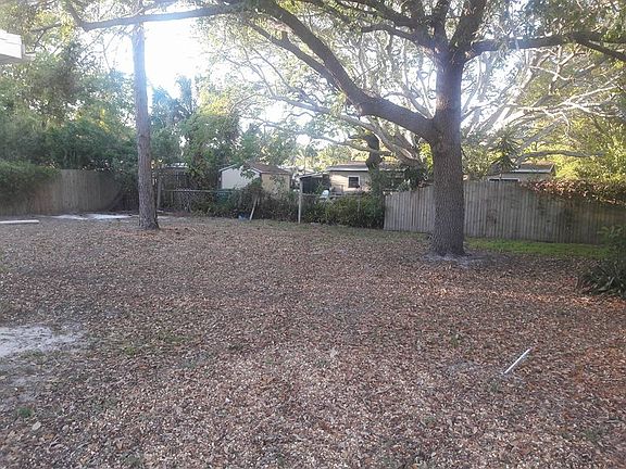 2nd image of 2923 Elrod St