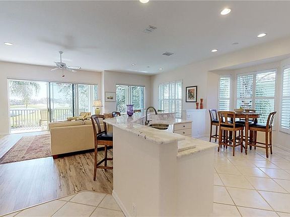 3rd image of 3300 Hamlet Dr APT 4