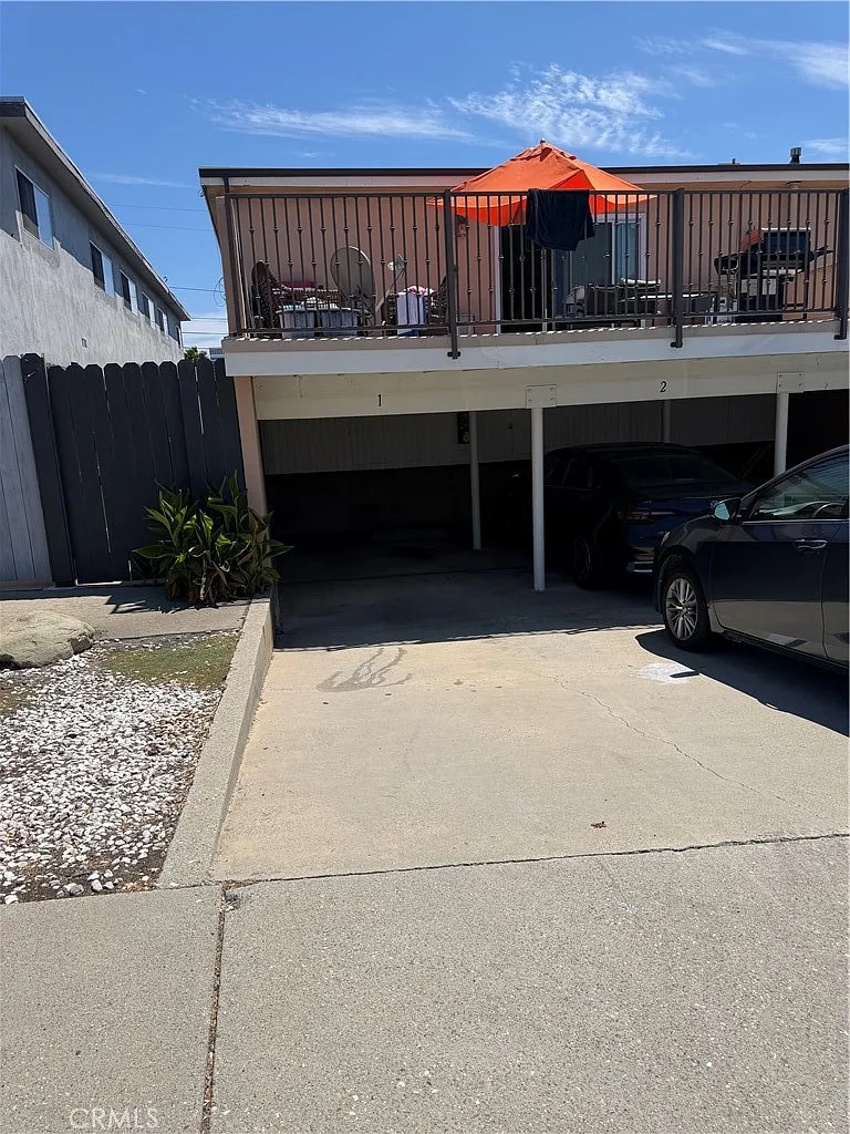 3 bed, 1309 sqft, $3,700 — Photo 3