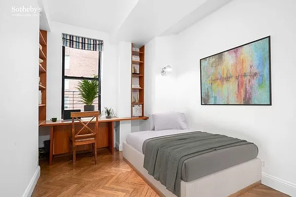 Sold by Sotheby's International Realty | media 17