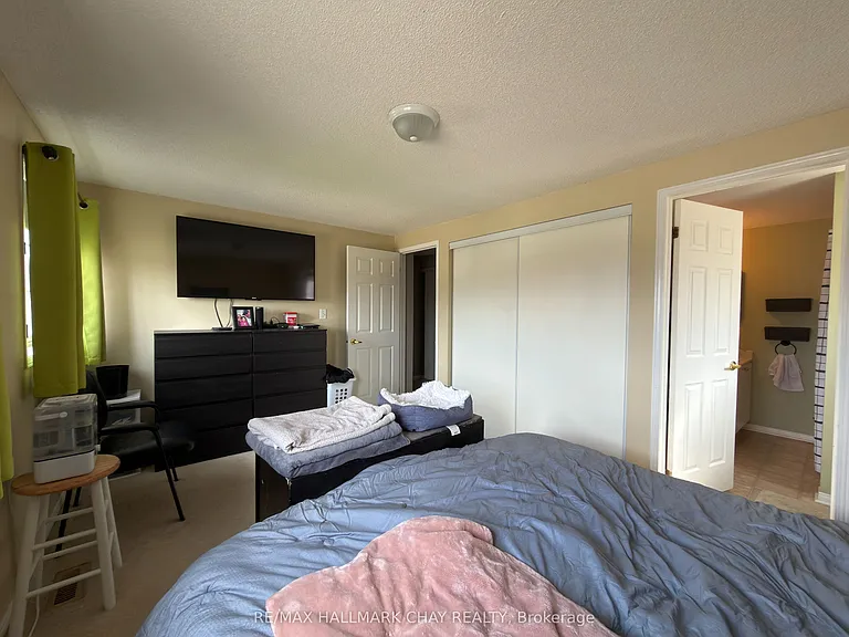 207 Tunbridge Rd — Photo 11