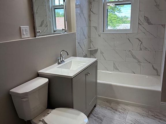 4th image of 108 Fairview Ave #11