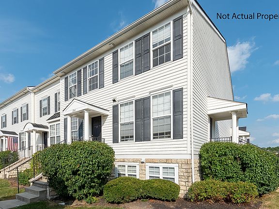 3rd image of 344 Pagodatree Dr