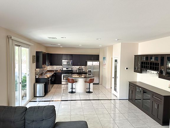 3rd image of 4124 Seclusion Bay Ave