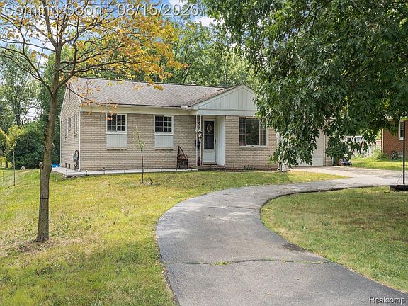 2nd image of 5660 Wright Dr