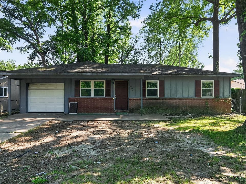 1st image of 804 Towering Oaks Dr