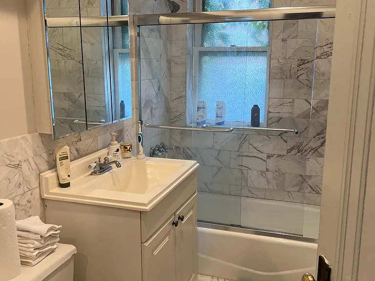 2740 W Logan Blvd #6 — Photo 8