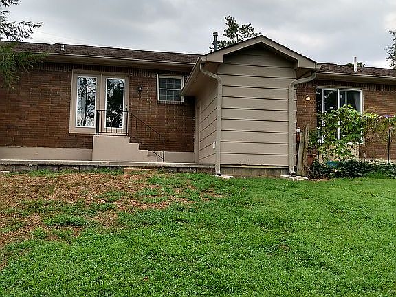 3rd image of 1224 Park Hill Cir #A