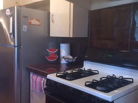 4th image of 234 Fairfax St
