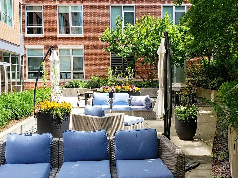 700 Harrison Ave #305 — Photo 28