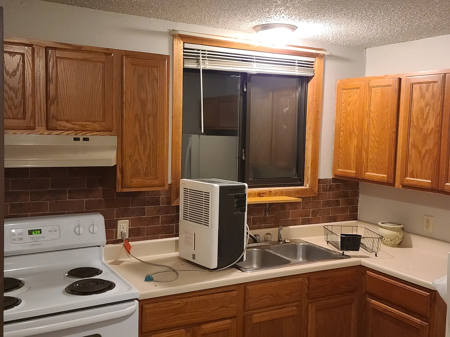 2 bed, 692 sqft, $700 — Photo 2