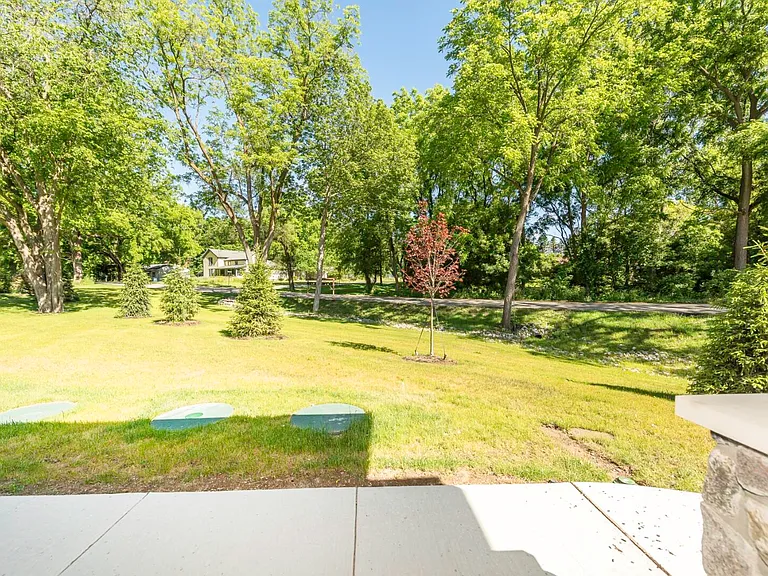 5395 Plymouth Rd — Photo 36
