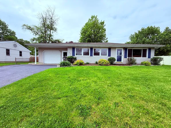 376 Millport Dr, Valparaiso, IN 46385