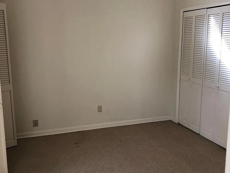 526 Glenview Dr — Photo 14