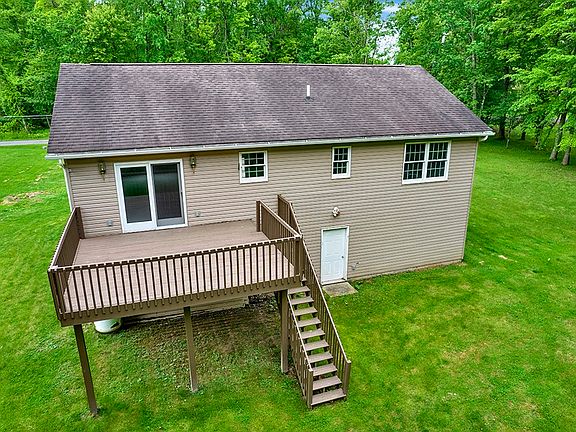 3rd image of 104 Maplewood Ave