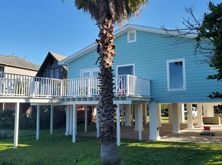 2126 Cove Park Dr, Kemah, TX 77565