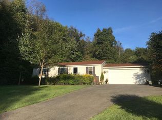 574 Possum Hollow Rd, Wampum, PA 16157