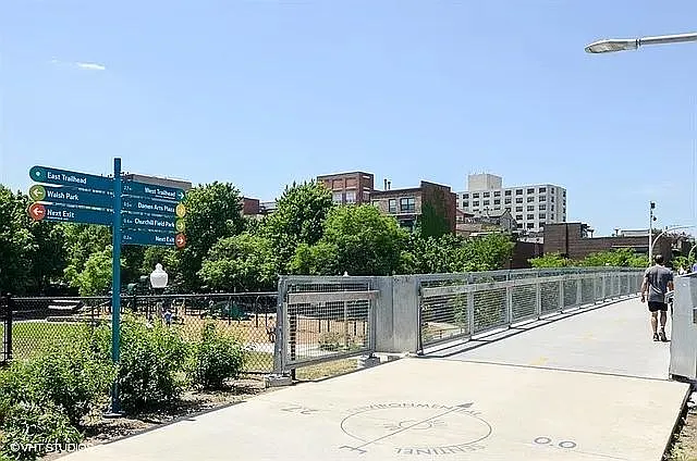 1560 W Wabansia Ave #2A — Photo 8