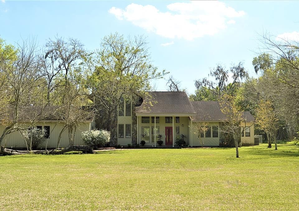1st image of 118 Oyster Creek Dr