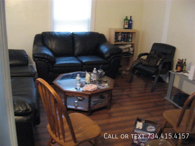 936 Mary St — Photo 40
